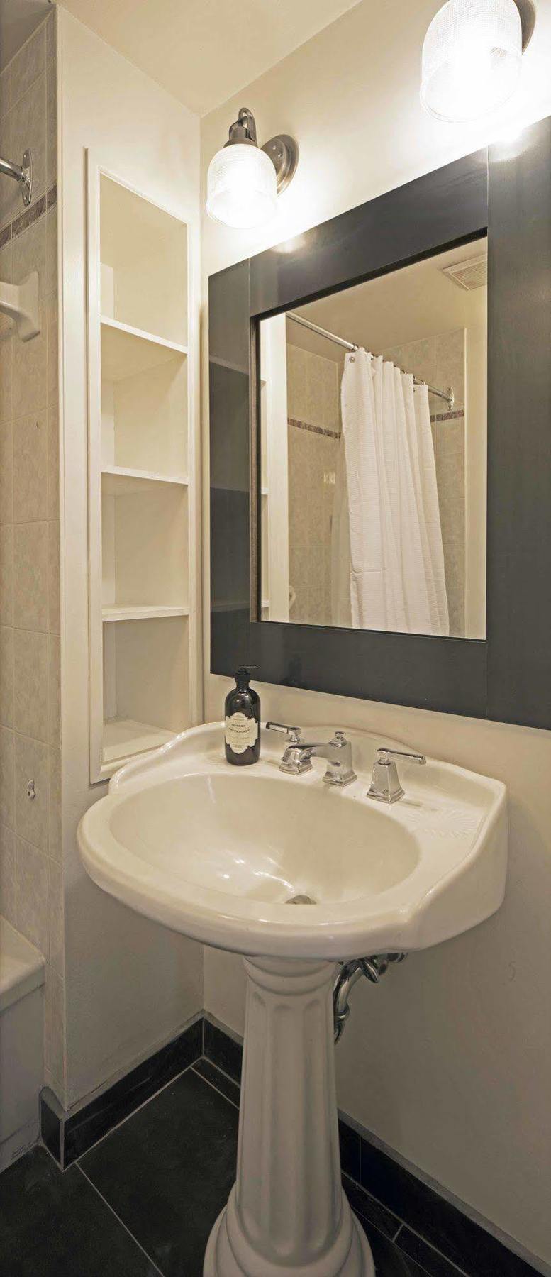 Queen Regent Bed & Breakfast Niagara-on-the-Lake Екстериор снимка